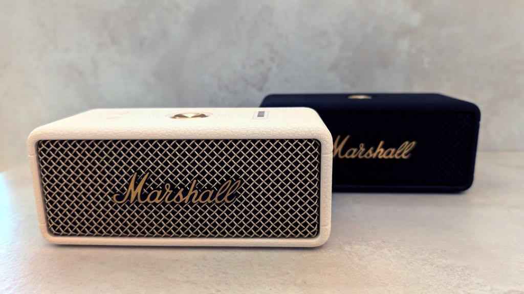 Різні кольорові варіанти портативних колонок Marshall Emberton III